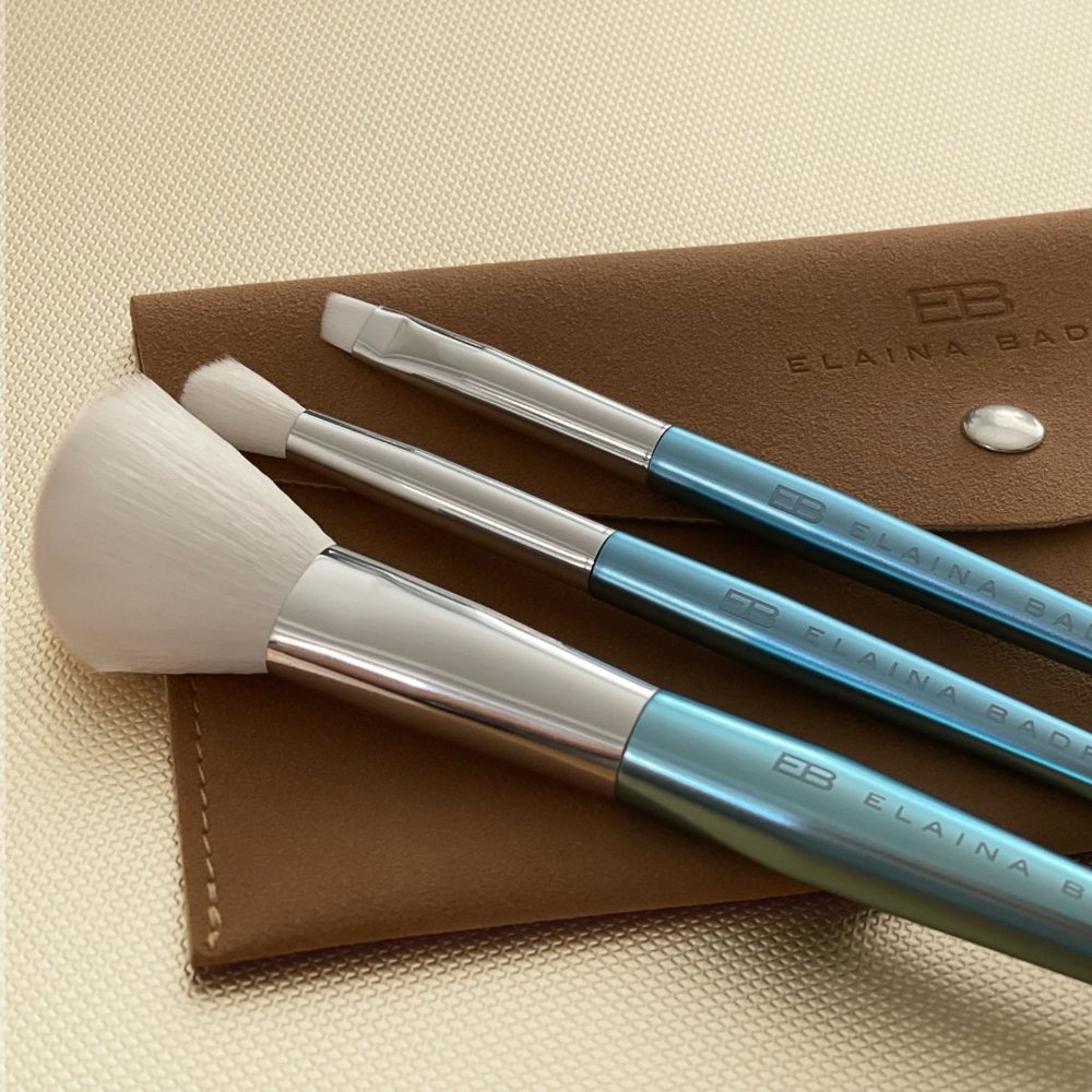 ELAINA BADRO Baby Blues Brush Set